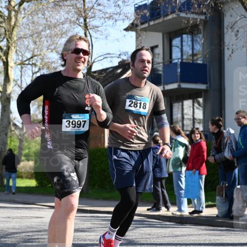 12.04.2026 - 45. Internationalen Wilhelmsburger Insellauf J. Mangold http://msf.ph/oto/9465491 12.04.2026 10:58:00 Ziel 3340, 2847, 4339, 3179, 3753, 4947, 3754, 5362, 4157, 2164, 4120, 2283, 2228, 4396, 3997, 2818, 3257, 2499, 2194, 2900, 2900, 3260, 3568, 4352, 4215, 4394, 3665, 3968, 4577, 5703, 3142, 5468, 3140, 4071, 2553 meine-sportfotos.de