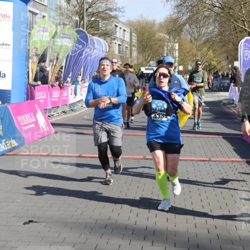 12.04.2026 - 45. Internationalen Wilhelmsburger Insellauf Strokosch-Dieckow http://msf.ph/oto/9465508 12.04.2026 10:58:20 Ziel 2847, 4339, 3179, 3753, 4947, 3754, 5362, 4157, 2164, 4120, 2283, 2228 meine-sportfotos.de