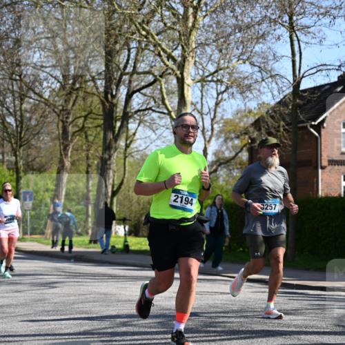 12.04.2026 - 45. Internationalen Wilhelmsburger Insellauf J. Mangold http://msf.ph/oto/9465516 12.04.2026 10:58:05 Ziel 3754, 5362, 4157, 2164, 4120, 2283, 2228, 4396, 3997, 2818, 3257, 2499, 2194, 2900, 3260, 3568, 4352, 4215, 4215, 4394, 3665, 3968, 4577, 4577, 5703, 3142, 5468, 3140, 4071, 2553 meine-sportfotos.de