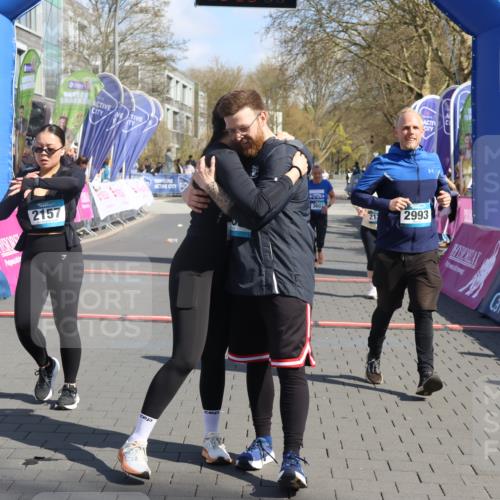 12.04.2026 - 45. Internationalen Wilhelmsburger Insellauf Strokosch-Dieckow http://msf.ph/oto/9465526 12.04.2026 11:15:40 Ziel 3681, 2157, 2993, 2137, 3607 meine-sportfotos.de