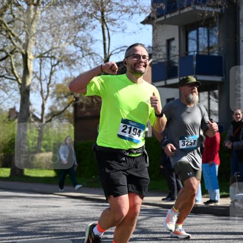 12.04.2026 - 45. Internationalen Wilhelmsburger Insellauf J. Mangold http://msf.ph/oto/9465532 12.04.2026 10:58:06 Ziel 3754, 5362, 4157, 2164, 4120, 2283, 2228, 4396, 3997, 2818, 3257, 2499, 2194, 2900, 3260, 3568, 4352, 4215, 4394, 4394, 3665, 3968, 4577, 5703, 3142, 5468, 5703, 3142, 5468, 3140, 4071, 2553 meine-sportfotos.de