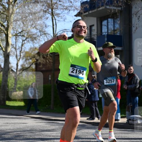 12.04.2026 - 45. Internationalen Wilhelmsburger Insellauf J. Mangold http://msf.ph/oto/9465533 12.04.2026 10:58:06 Ziel 3754, 5362, 4157, 2164, 4120, 2283, 2228, 4396, 3997, 2818, 3257, 2499, 2194, 2900, 3260, 3568, 4352, 4215, 4394, 4394, 3665, 3968, 4577, 5703, 3142, 5468, 5703, 3142, 5468, 3140, 4071, 2553 meine-sportfotos.de