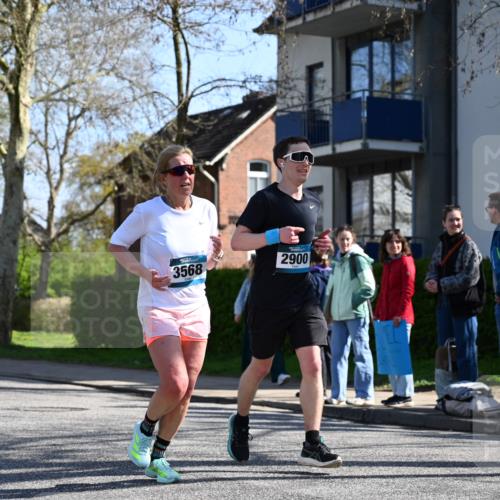 12.04.2026 - 45. Internationalen Wilhelmsburger Insellauf J. Mangold http://msf.ph/oto/9465568 12.04.2026 10:58:09 Ziel 4396, 3997, 2818, 3257, 2499, 2194, 2900, 3260, 3568, 4352, 4215, 4394, 3665, 3968, 4577, 5703, 3142, 5468, 3140, 4071, 2553, 2989, 3825, 5615, 3150 meine-sportfotos.de