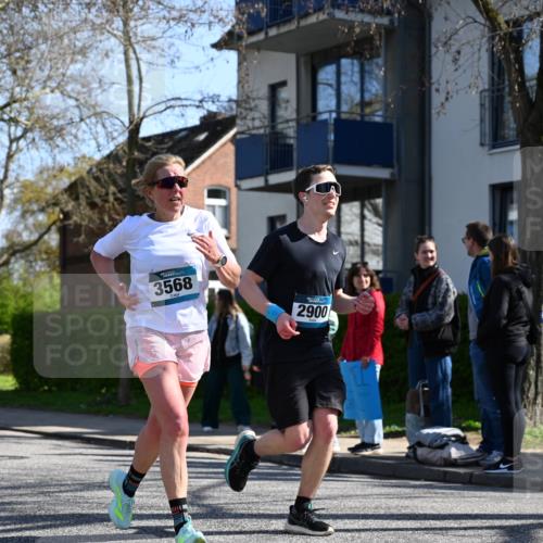 12.04.2026 - 45. Internationalen Wilhelmsburger Insellauf J. Mangold http://msf.ph/oto/9465571 12.04.2026 10:58:10 Ziel 4396, 3997, 2818, 3257, 2499, 2194, 2900, 3260, 3568, 4352, 4215, 4394, 3665, 3968, 4577, 5703, 3142, 5468, 3140, 4071, 2553, 2553, 2989, 3825, 5615, 3150 meine-sportfotos.de