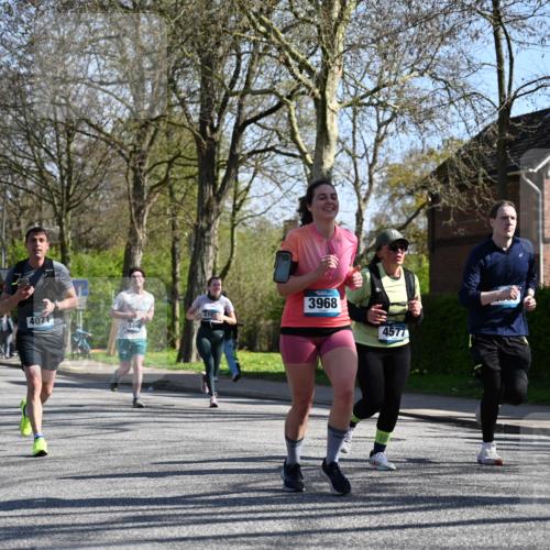 12.04.2026 - 45. Internationalen Wilhelmsburger Insellauf J. Mangold http://msf.ph/oto/9465594 12.04.2026 10:58:28 Ziel 3568, 4352, 4215, 4394, 3665, 3968, 4577, 5703, 3142, 5468, 3140, 4071, 2553, 2989, 3825, 5615, 3150, 2269 meine-sportfotos.de
