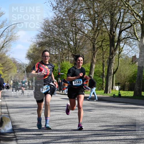 12.04.2026 - 45. Internationalen Wilhelmsburger Insellauf J. Mangold http://msf.ph/oto/9465638 12.04.2026 10:58:32 Ziel 3665, 3968, 4577, 5703, 3142, 5468, 3140, 4071, 2553, 2989, 3825, 5615, 3150, 2269, 5366, 3044, 3045 meine-sportfotos.de