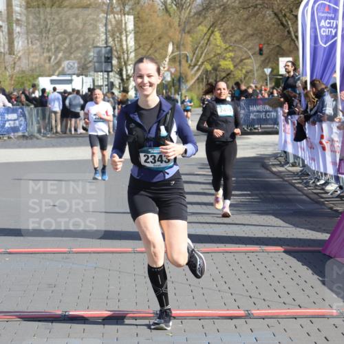 12.04.2026 - 45. Internationalen Wilhelmsburger Insellauf Strokosch-Dieckow http://msf.ph/oto/9465674 12.04.2026 11:16:08 Ziel 2561, 2343 meine-sportfotos.de