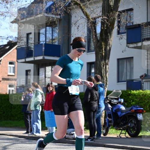 12.04.2026 - 45. Internationalen Wilhelmsburger Insellauf J. Mangold http://msf.ph/oto/9465691 12.04.2026 10:58:44 Ziel 3140, 4071, 2553, 2989, 3825, 5615, 3150, 2269, 5366, 3044, 3045, 3582, 4896, 2308 meine-sportfotos.de