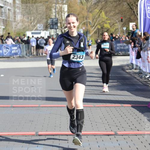 12.04.2026 - 45. Internationalen Wilhelmsburger Insellauf Strokosch-Dieckow http://msf.ph/oto/9465693 12.04.2026 11:16:08 Ziel 2561, 2343 meine-sportfotos.de