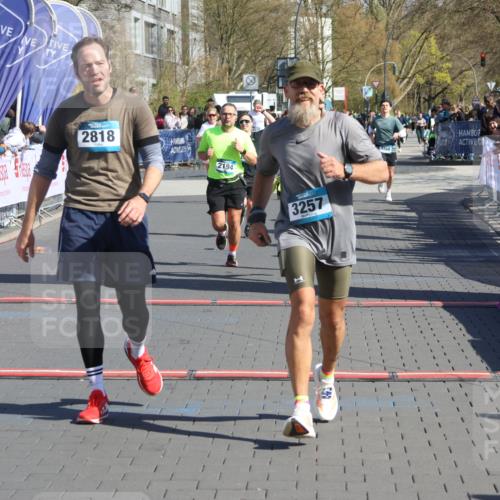 12.04.2026 - 45. Internationalen Wilhelmsburger Insellauf Strokosch-Dieckow http://msf.ph/oto/9465701 12.04.2026 10:58:35 Ziel 3997, 2818, 3257, 2499, 2194 meine-sportfotos.de