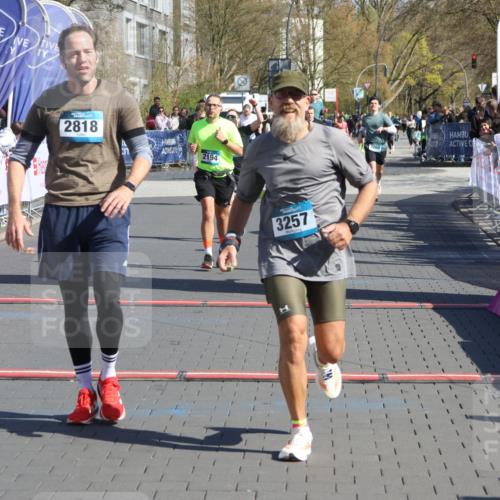 12.04.2026 - 45. Internationalen Wilhelmsburger Insellauf Strokosch-Dieckow http://msf.ph/oto/9465709 12.04.2026 10:58:36 Ziel 3997, 2818, 3257, 2499, 2194, 2900 meine-sportfotos.de