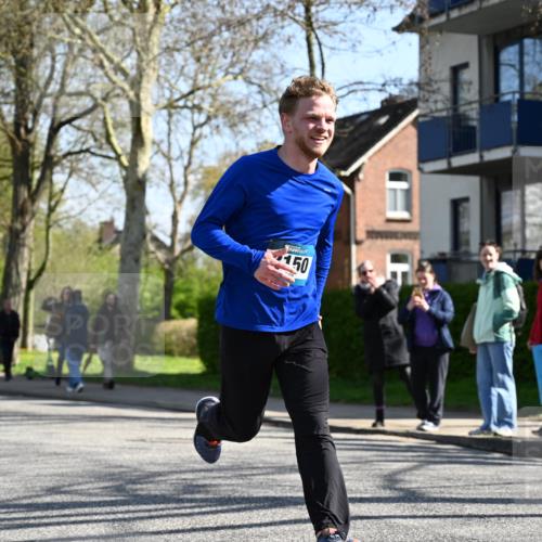 12.04.2026 - 45. Internationalen Wilhelmsburger Insellauf J. Mangold http://msf.ph/oto/9465736 12.04.2026 10:58:53 Ziel 2989, 3825, 5615, 3150, 2269, 5366, 3044, 3045, 3582, 4896, 2308, 5419, 2931, 2930 meine-sportfotos.de