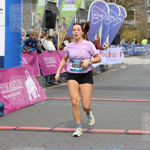 12.04.2026 - 45. Internationalen Wilhelmsburger Insellauf Strokosch-Dieckow http://msf.ph/oto/9465739 12.04.2026 13:12:47 Ziel 4850, 4550, 3914, 2545, 3352 meine-sportfotos.de