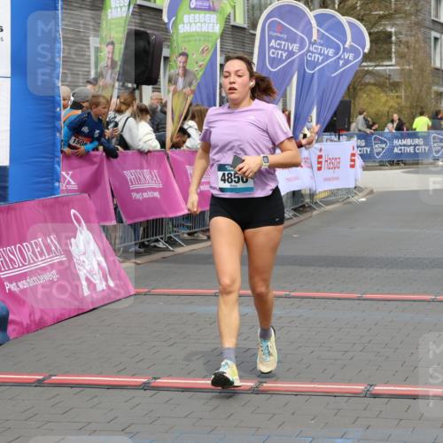 12.04.2026 - 45. Internationalen Wilhelmsburger Insellauf Strokosch-Dieckow http://msf.ph/oto/9465752 12.04.2026 13:12:47 Ziel 4850, 4550, 3914, 2545, 3352 meine-sportfotos.de