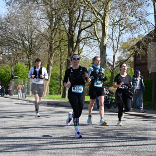12.04.2026 - 45. Internationalen Wilhelmsburger Insellauf J. Mangold http://msf.ph/oto/9465758 12.04.2026 10:59:06 Ziel 5366, 3044, 3045, 3582, 4896, 2308, 5419, 2931, 2930, 4004, 4004, 2858, 5699, 5698, 4101, 2529 meine-sportfotos.de