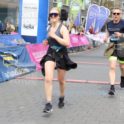 12.04.2026 - 45. Internationalen Wilhelmsburger Insellauf Strokosch-Dieckow http://msf.ph/oto/9465762 12.04.2026 13:12:44 Ziel 4847, 4846, 4850, 4550 meine-sportfotos.de