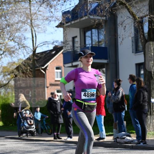 12.04.2026 - 45. Internationalen Wilhelmsburger Insellauf J. Mangold http://msf.ph/oto/9465817 12.04.2026 10:59:12 Ziel 5366, 3044, 3045, 3582, 4896, 2308, 5419, 2931, 2930, 4004, 2858, 5699, 5698, 4101, 2529, 3194 meine-sportfotos.de