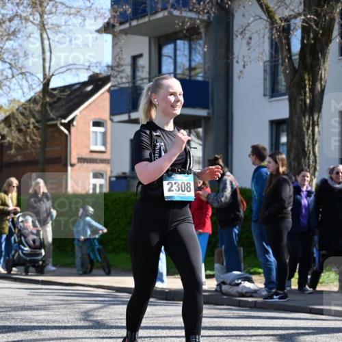 12.04.2026 - 45. Internationalen Wilhelmsburger Insellauf J. Mangold http://msf.ph/oto/9465849 12.04.2026 10:59:19 Ziel 5366, 3044, 3045, 3582, 4896, 2308, 5419, 2931, 2930, 4004, 2858, 2858, 5699, 5698, 4101, 2529, 3194, 3194, 3367, 3468, 2665 meine-sportfotos.de