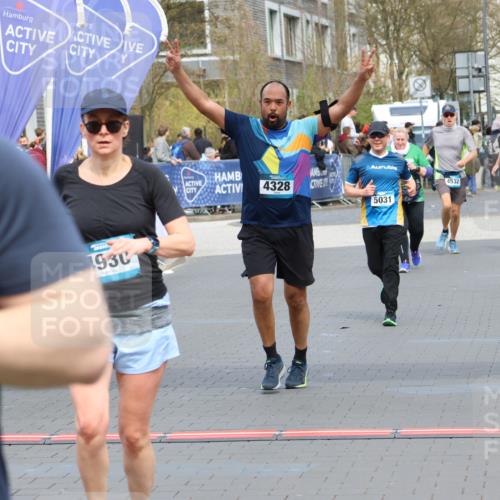12.04.2026 - 45. Internationalen Wilhelmsburger Insellauf Strokosch-Dieckow http://msf.ph/oto/9465931 12.04.2026 13:12:27 Ziel 4480, 4987, 2445, 4930, 2024, 4328, 4276, 5031 meine-sportfotos.de