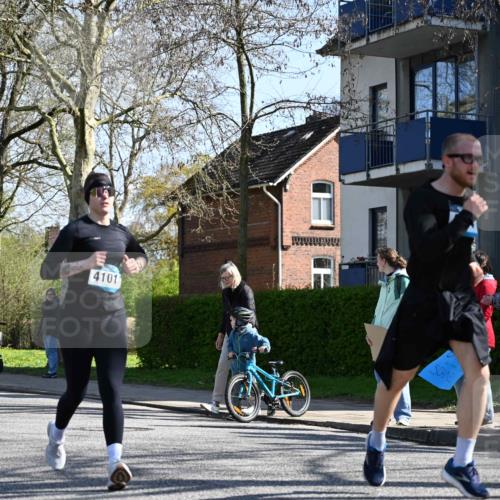 12.04.2026 - 45. Internationalen Wilhelmsburger Insellauf J. Mangold http://msf.ph/oto/9465943 12.04.2026 10:59:35 Ziel 5419, 2931, 2930, 4004, 2858, 5699, 5698, 4101, 2529, 3194, 3367, 3468, 2665, 2988, 4289, 3723, 3797, 3727, 2166 meine-sportfotos.de