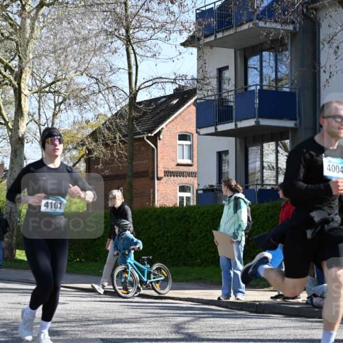 12.04.2026 - 45. Internationalen Wilhelmsburger Insellauf J. Mangold http://msf.ph/oto/9465947 12.04.2026 10:59:36 Ziel 5419, 2931, 2930, 4004, 2858, 5699, 5698, 4101, 2529, 3194, 3367, 3468, 2665, 2988, 4289, 3723, 3797, 3727, 3727, 2166, 2977, 4107 meine-sportfotos.de