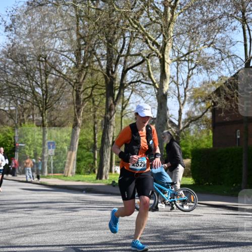 12.04.2026 - 45. Internationalen Wilhelmsburger Insellauf J. Mangold http://msf.ph/oto/9465967 12.04.2026 10:59:38 Ziel 5419, 2931, 2930, 4004, 2858, 5699, 5698, 4101, 2529, 3194, 3367, 3468, 2665, 2988, 4289, 3723, 3797, 3727, 2166, 2977, 4107, 4152 meine-sportfotos.de