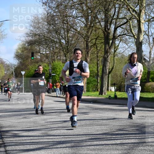 12.04.2026 - 45. Internationalen Wilhelmsburger Insellauf J. Mangold http://msf.ph/oto/9466015 12.04.2026 10:59:47 Ziel 5699, 5698, 4101, 2529, 3194, 3367, 3468, 2665, 2988, 4289, 3723, 3797, 3727, 2166, 2977, 4107, 4152, 2646, 4991, 4993 meine-sportfotos.de