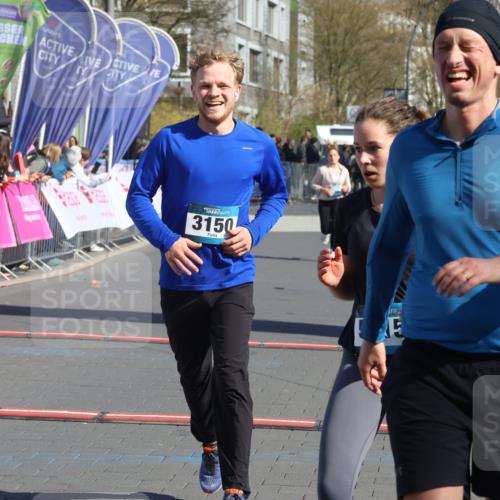 12.04.2026 - 45. Internationalen Wilhelmsburger Insellauf Strokosch-Dieckow http://msf.ph/oto/9466038 12.04.2026 10:59:14 Ziel 2989, 3825, 5615, 3150 meine-sportfotos.de