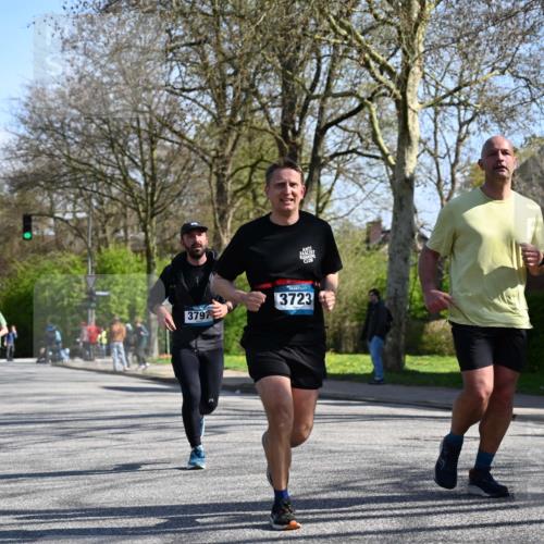 12.04.2026 - 45. Internationalen Wilhelmsburger Insellauf J. Mangold http://msf.ph/oto/9466055 12.04.2026 10:59:50 Ziel 4101, 2529, 3194, 3367, 3468, 2665, 2988, 4289, 3723, 3797, 3727, 2166, 2977, 4107, 4152, 4152, 2646, 4991, 4993, 3953 meine-sportfotos.de