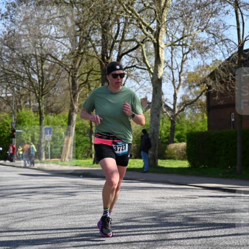12.04.2026 - 45. Internationalen Wilhelmsburger Insellauf J. Mangold http://msf.ph/oto/9466086 12.04.2026 10:59:56 Ziel 3194, 3367, 3468, 2665, 2988, 4289, 3723, 3797, 3727, 2166, 2977, 4107, 4152, 2646, 4991, 4993, 3953, 3373 meine-sportfotos.de