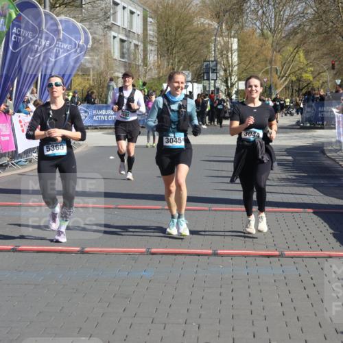 12.04.2026 - 45. Internationalen Wilhelmsburger Insellauf Strokosch-Dieckow http://msf.ph/oto/9466093 12.04.2026 10:59:34 Ziel 5366, 3044, 3045, 3582 meine-sportfotos.de