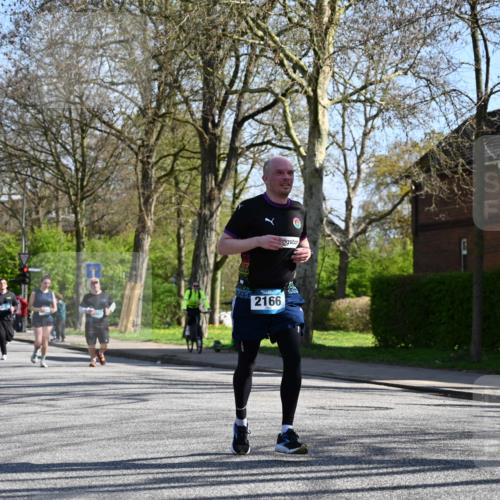 12.04.2026 - 45. Internationalen Wilhelmsburger Insellauf J. Mangold http://msf.ph/oto/9466100 12.04.2026 11:00:02 Ziel 3367, 3468, 2665, 2988, 4289, 3723, 3797, 3727, 2166, 2977, 4107, 4152, 4152, 2646, 4991, 4993, 3953, 3373, 4632, 2389, 3725 meine-sportfotos.de
