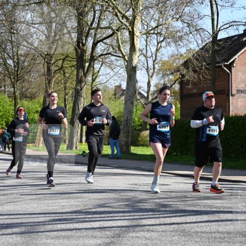 12.04.2026 - 45. Internationalen Wilhelmsburger Insellauf J. Mangold http://msf.ph/oto/9466109 12.04.2026 11:00:08 Ziel 2988, 4289, 3723, 3797, 3727, 2166, 2977, 4107, 4152, 2646, 4991, 4993, 3953, 3373, 4632, 2389, 3725 meine-sportfotos.de