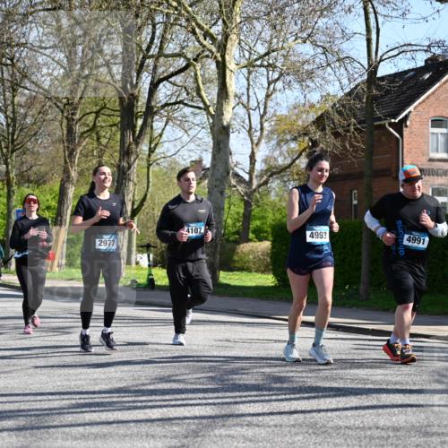 12.04.2026 - 45. Internationalen Wilhelmsburger Insellauf J. Mangold http://msf.ph/oto/9466116 12.04.2026 11:00:08 Ziel 2988, 4289, 3723, 3797, 3727, 2166, 2977, 4107, 4152, 2646, 4991, 4993, 3953, 3373, 4632, 2389, 3725 meine-sportfotos.de
