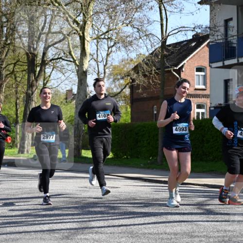 12.04.2026 - 45. Internationalen Wilhelmsburger Insellauf J. Mangold http://msf.ph/oto/9466130 12.04.2026 11:00:09 Ziel 2988, 4289, 3723, 3797, 3727, 2166, 2977, 4107, 4152, 2646, 4991, 4993, 3953, 3373, 4632, 4632, 2389, 3725 meine-sportfotos.de