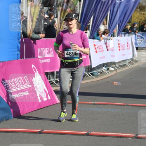 12.04.2026 - 45. Internationalen Wilhelmsburger Insellauf Strokosch-Dieckow http://msf.ph/oto/9466163 12.04.2026 10:59:42 Ziel 4896 meine-sportfotos.de