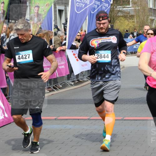 12.04.2026 - 45. Internationalen Wilhelmsburger Insellauf Strokosch-Dieckow http://msf.ph/oto/9466179 12.04.2026 13:11:57 Ziel 2461, 4810, 3994, 4558, 3573, 4427, 2844, 3115, 4726, 4051, 2827, 2825 meine-sportfotos.de