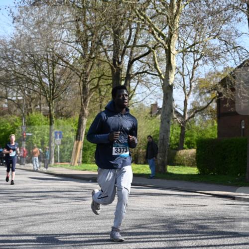 12.04.2026 - 45. Internationalen Wilhelmsburger Insellauf J. Mangold http://msf.ph/oto/9466222 12.04.2026 11:00:27 Ziel 4152, 2646, 4991, 4993, 3953, 3373, 4632, 2389, 3725, 5581, 3463 meine-sportfotos.de