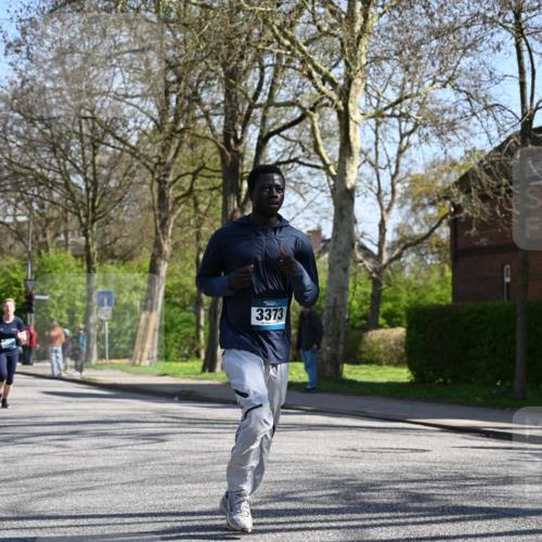 12.04.2026 - 45. Internationalen Wilhelmsburger Insellauf J. Mangold http://msf.ph/oto/9466226 12.04.2026 11:00:27 Ziel 4152, 2646, 4991, 4993, 3953, 3373, 4632, 2389, 3725, 5581, 3463 meine-sportfotos.de