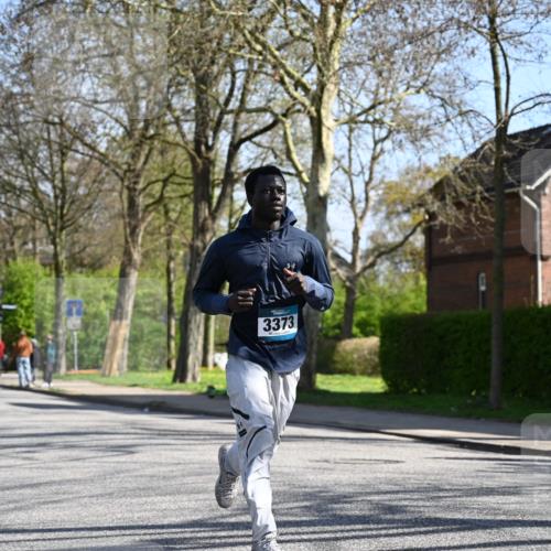 12.04.2026 - 45. Internationalen Wilhelmsburger Insellauf J. Mangold http://msf.ph/oto/9466232 12.04.2026 11:00:27 Ziel 4152, 2646, 4991, 4993, 3953, 3373, 4632, 2389, 3725, 5581, 3463 meine-sportfotos.de