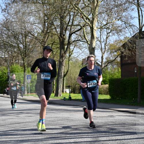 12.04.2026 - 45. Internationalen Wilhelmsburger Insellauf J. Mangold http://msf.ph/oto/9466258 12.04.2026 11:00:32 Ziel 4991, 4993, 3953, 3373, 4632, 2389, 3725, 5581, 3463, 2229, 3660 meine-sportfotos.de