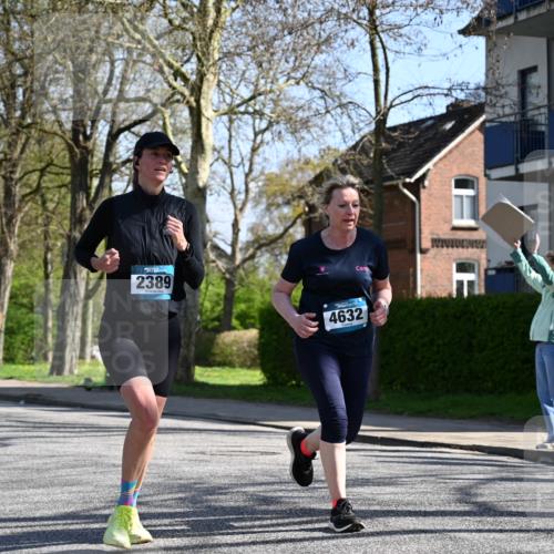 12.04.2026 - 45. Internationalen Wilhelmsburger Insellauf J. Mangold http://msf.ph/oto/9466270 12.04.2026 11:00:33 Ziel 3953, 3373, 4632, 2389, 3725, 5581, 5581, 3463, 2229, 3660 meine-sportfotos.de