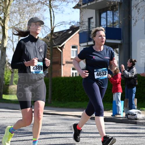 12.04.2026 - 45. Internationalen Wilhelmsburger Insellauf J. Mangold http://msf.ph/oto/9466280 12.04.2026 11:00:33 Ziel 3953, 3373, 4632, 2389, 3725, 5581, 5581, 3463, 2229, 3660 meine-sportfotos.de