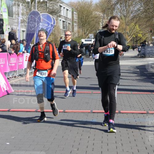 12.04.2026 - 45. Internationalen Wilhelmsburger Insellauf Strokosch-Dieckow http://msf.ph/oto/9466298 12.04.2026 10:59:57 Ziel 5419, 2931, 2930, 4004, 2858 meine-sportfotos.de