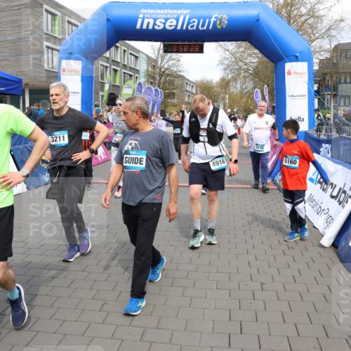 12.04.2026 - 45. Internationalen Wilhelmsburger Insellauf Strokosch-Dieckow http://msf.ph/oto/9466426 12.04.2026 13:11:28 Ziel 5584, 4770, 5246, 2926, 2927, 5195, 4692, 5417, 5199, 2889, 2714 meine-sportfotos.de