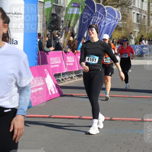12.04.2026 - 45. Internationalen Wilhelmsburger Insellauf Strokosch-Dieckow http://msf.ph/oto/9466434 12.04.2026 11:00:09 Ziel 4101, 2529, 3194 meine-sportfotos.de