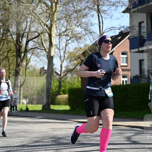 12.04.2026 - 45. Internationalen Wilhelmsburger Insellauf J. Mangold http://msf.ph/oto/9466465 12.04.2026 11:02:11 Ziel 5605, 4613, 3178, 4759, 4630, 4069, 2985, 3505, 3009, 2962, 2919, 2418, 2398, 4595, 4597, 4825, 2122, 3878, 2016, 3052 meine-sportfotos.de
