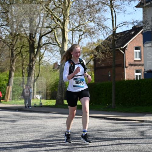 12.04.2026 - 45. Internationalen Wilhelmsburger Insellauf J. Mangold http://msf.ph/oto/9466478 12.04.2026 11:02:12 Ziel 5605, 4613, 3178, 4759, 4630, 4069, 2985, 3505, 3009, 2962, 2919, 2418, 2398, 4595, 4597, 4825, 2122, 3878, 2016, 3052, 4513 meine-sportfotos.de
