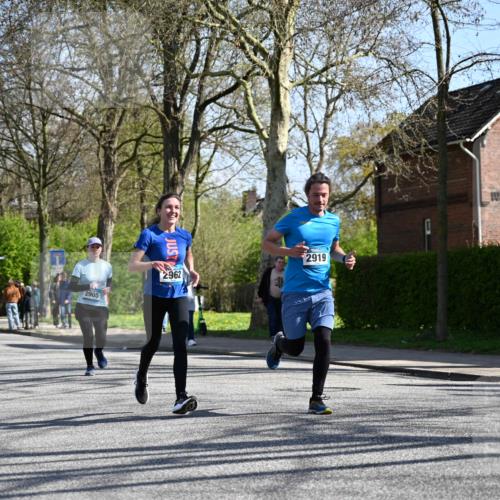 12.04.2026 - 45. Internationalen Wilhelmsburger Insellauf J. Mangold http://msf.ph/oto/9466511 12.04.2026 11:02:18 Ziel 4759, 4630, 4069, 2985, 3505, 3009, 2962, 2919, 2418, 2398, 4595, 4597, 4825, 2122, 3878, 2016, 3052, 4513, 2168, 3910 meine-sportfotos.de