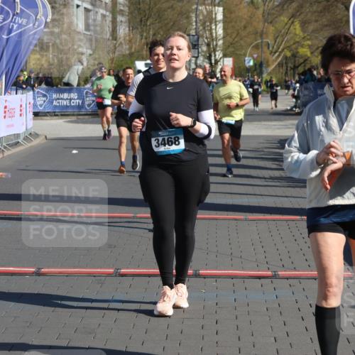 12.04.2026 - 45. Internationalen Wilhelmsburger Insellauf Strokosch-Dieckow http://msf.ph/oto/9466535 12.04.2026 11:00:20 Ziel 3367, 3468, 2665, 2988, 4289, 3723 meine-sportfotos.de